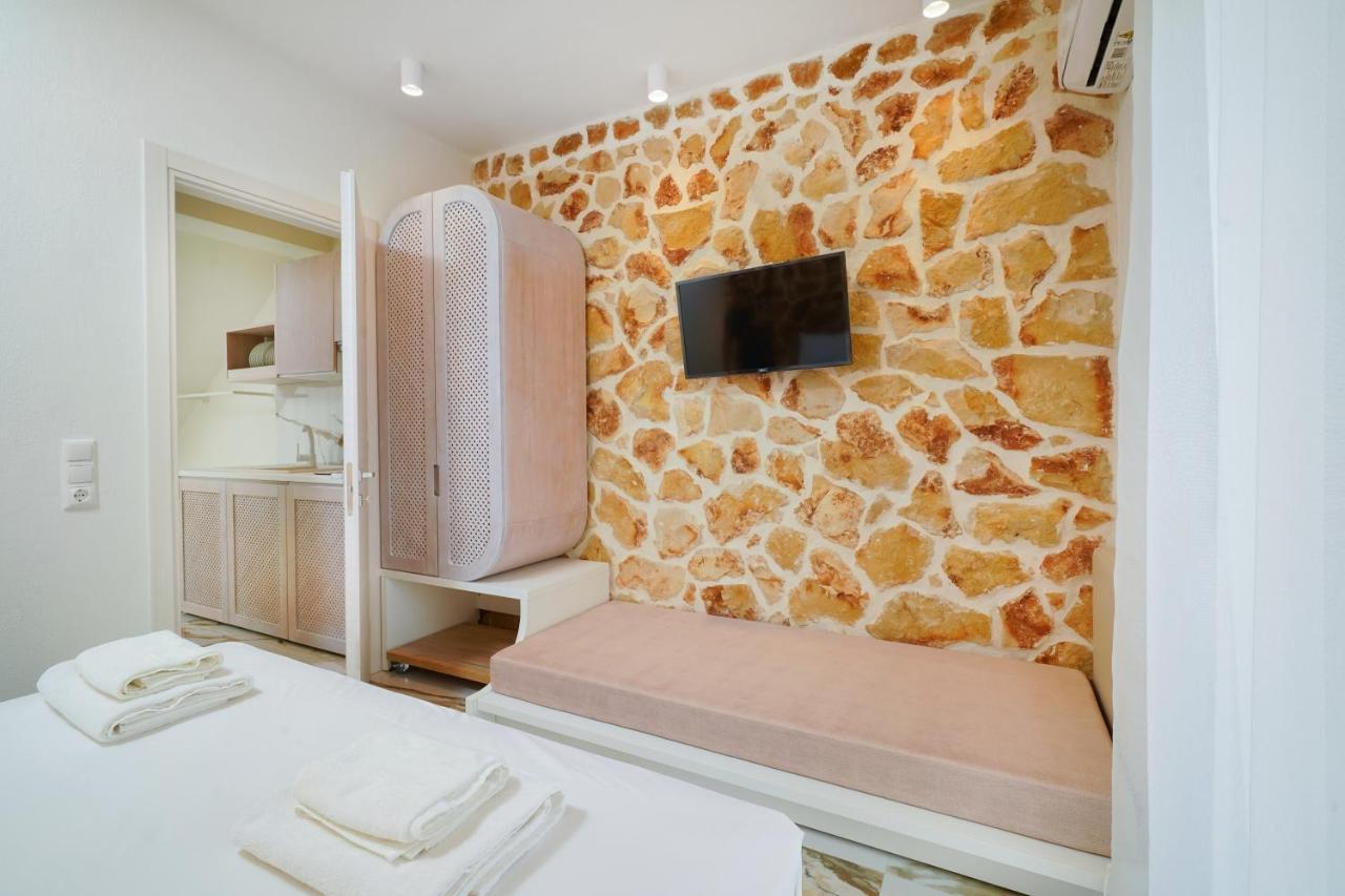 Athina Palace Luxurious Appartments Potósz Kültér fotó