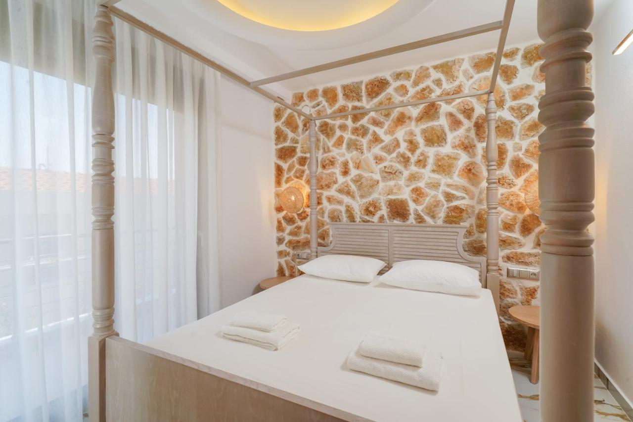 Athina Palace Luxurious Appartments Potósz Kültér fotó